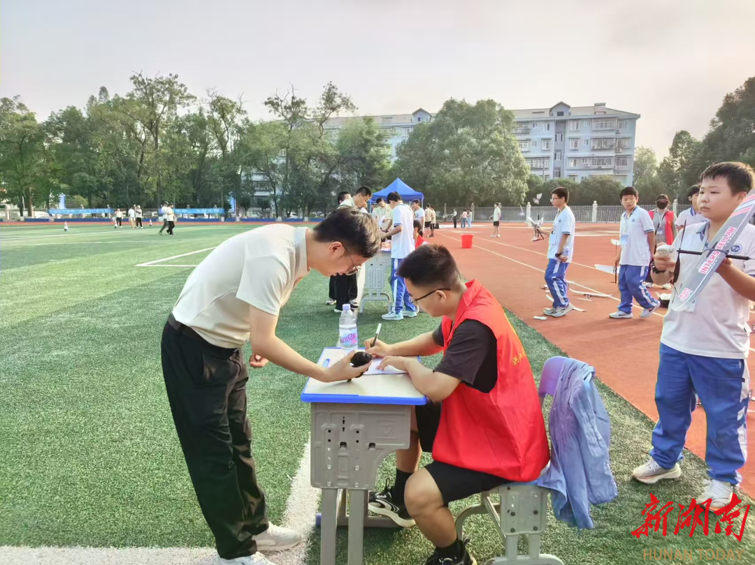 pg麻将胡了-体育志愿者体育志愿者到福建南市向阳中心小学